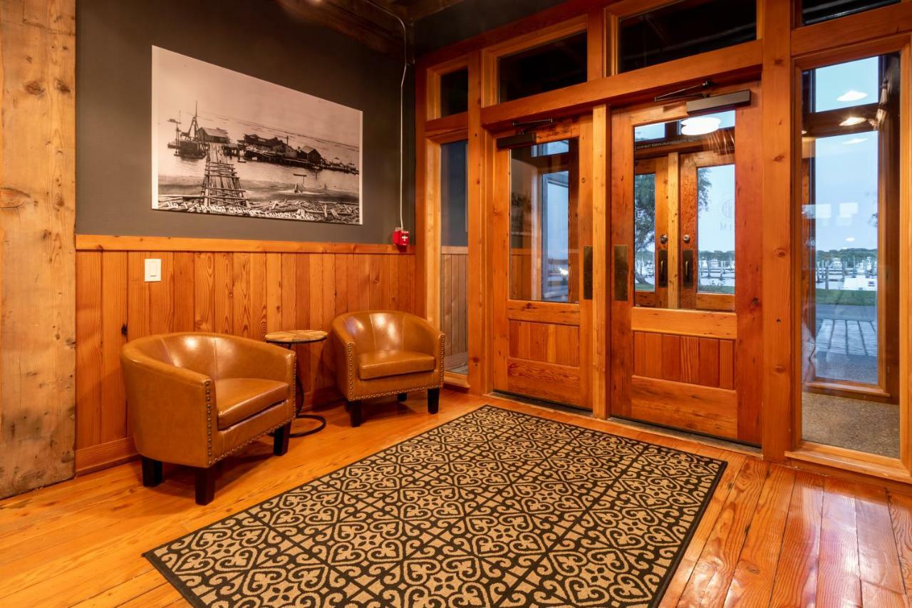 At The Helm Hotel Ilwaco Eksteriør bilde