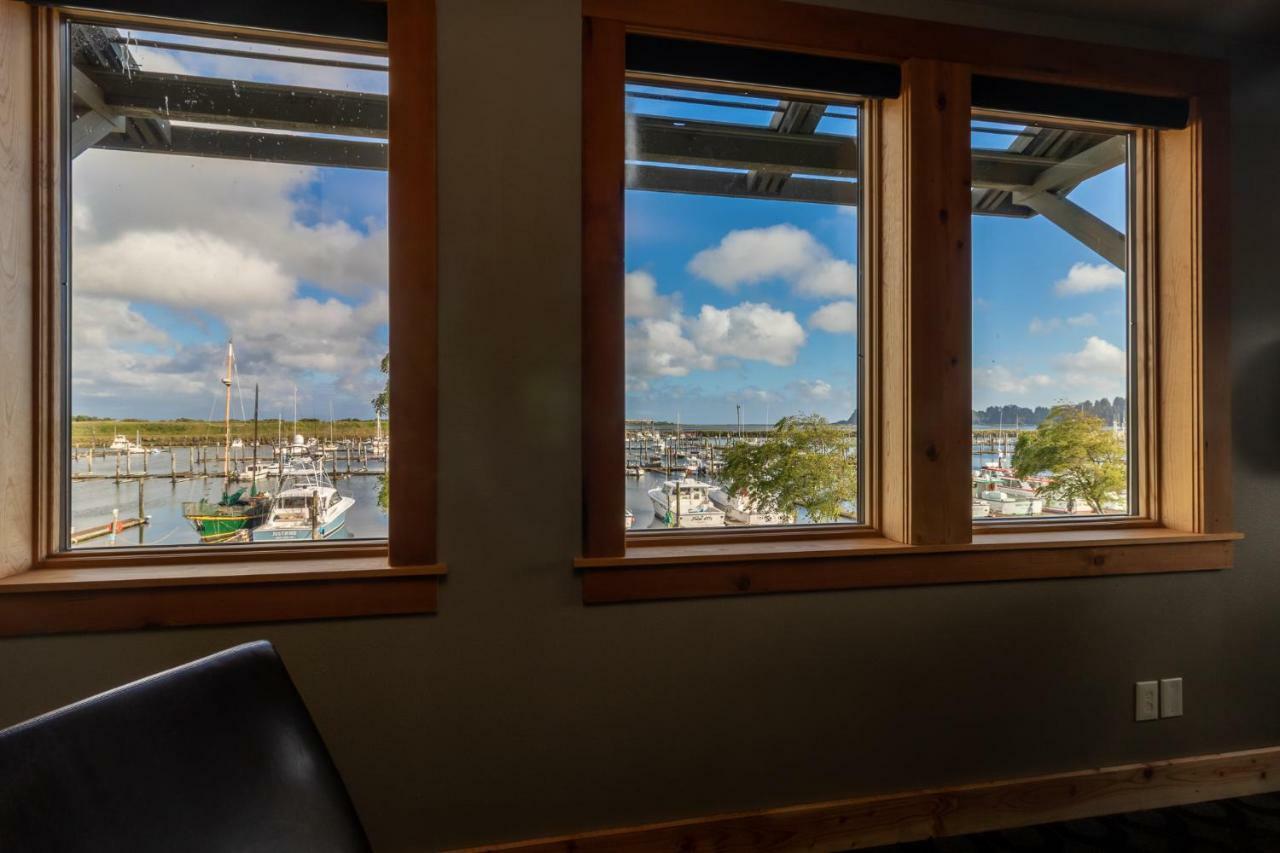 At The Helm Hotel Ilwaco Eksteriør bilde