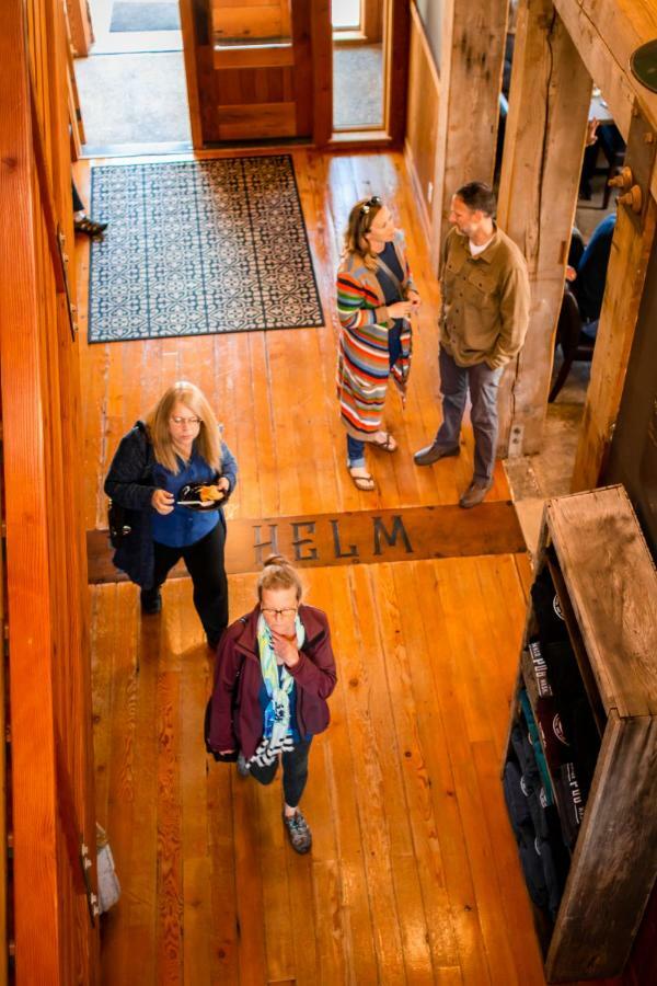At The Helm Hotel Ilwaco Eksteriør bilde