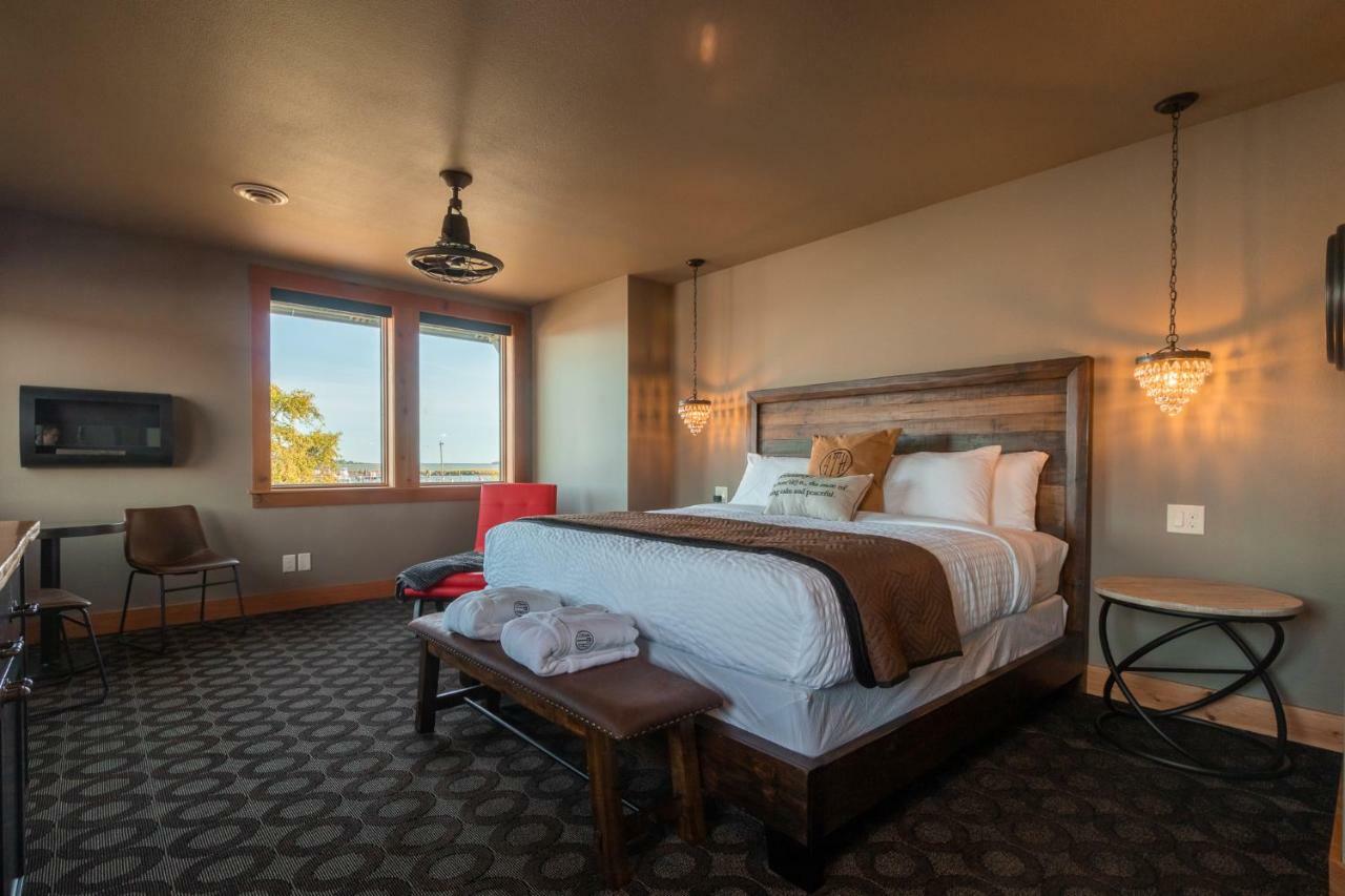 At The Helm Hotel Ilwaco Rom bilde